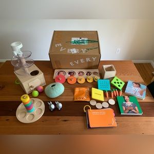 Lovevery The Babbler 13, 14, 15 Month. Used but still lots of life.